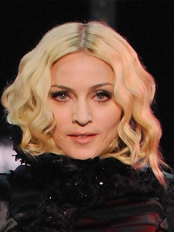 Madonna Sticky and Sweet Tour Makeup Tutorial