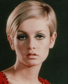 How To Do Twiggy's Makeup and Hair for Halloween