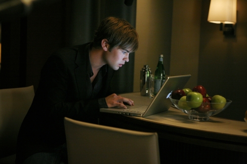 Nate Reads Gossip Girl! Nate Reads Gossip Girl!