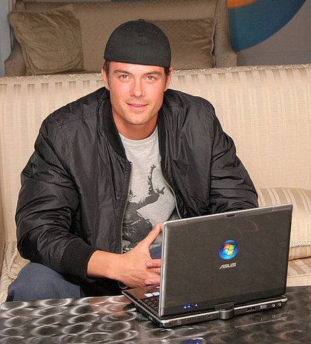 Josh Is Casual About His PC Love Josh Is Casual About His PC Love
