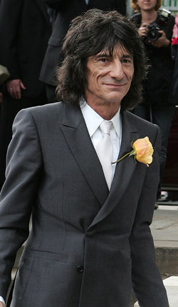 Sugar Bits — Ronnie Wood Wants Wife And Girlfriend