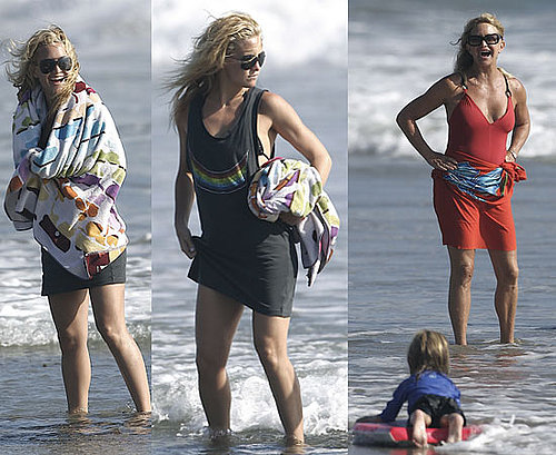Photos Of Kate Hudson, Ryder Robinson And Goldie Hawn Playing On The Beach