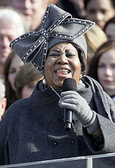 Fab Flash: Aretha Starts Hat Trend