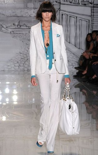 Frida Giannini Taps Into the Rachel Zoe Style Rules for Gucci Resort 2009 Frida Giannini Taps Into the Rachel Zoe Style Rules for Gucci Resort 2009