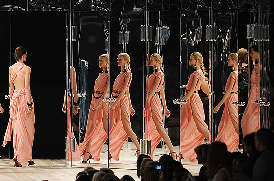 Marc Jacobs Wears Skirt, Shows Skirts for Spring 2009 Marc Jacobs Wears Skirt, Shows Skirts for Spring 2009