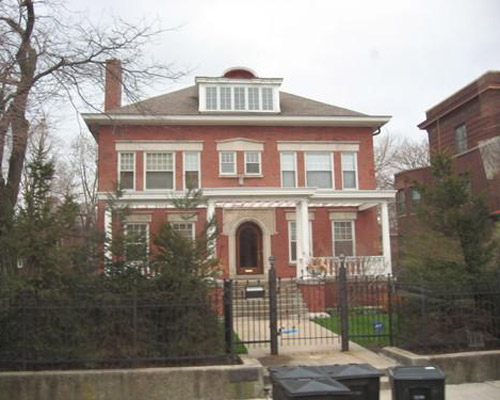 Guess Which Presidential Candidate Lives Here?