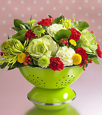 Cool Idea: A Colander As a Vase
