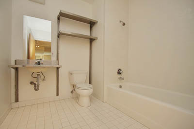 Before and After: Halsig's Bathroom Makeover