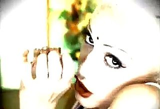 FABTV: No Doubt "I'm Just a Girl"