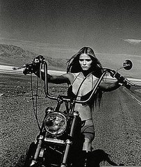 Model Muse: Carmen Kass