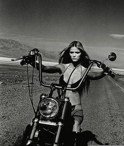 Model Muse: Carmen Kass