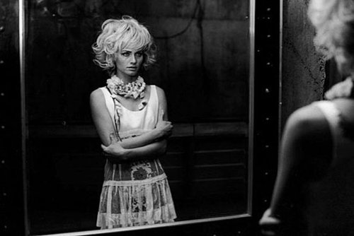 Model Muse: Amber Valletta Model Muse: Amber Valletta