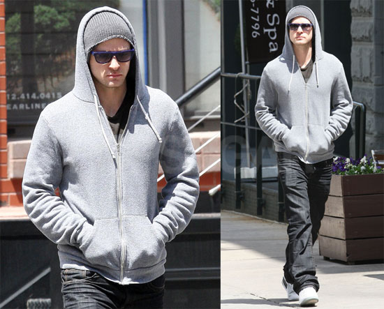 Justin Strolls Through NYC