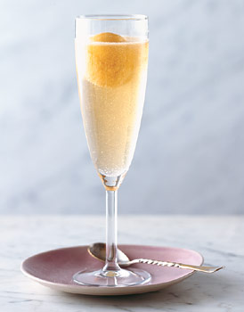 Recipe For Peach and Prosecco Cocktail For Easter