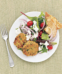 Fast & Easy Dinner: Mediterranean Salad With Chickpea Patties