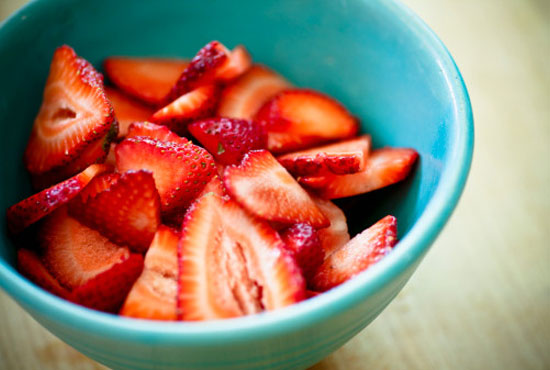 Yummy Links: From Strawberries to Serving Pedestals Yummy Links: From Strawberries to Serving Pedestals