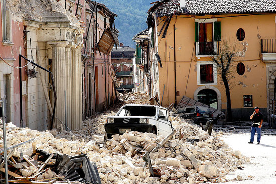 Italy Searches For Survivors, Authorities Ignored Warning? Italy Searches For Survivors, Authorities Ignored Warning?