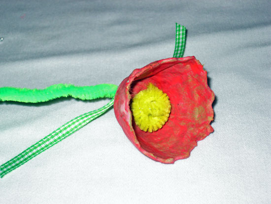 Flower After Adding the Spiraled Yellow Pipecleaner Flower After Adding the Spiraled Yellow Pipecleaner