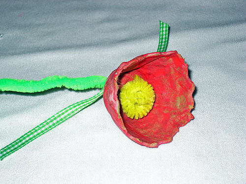 Flower After Adding the Spiraled Yellow Pipecleaner Flower After Adding the Spiraled Yellow Pipecleaner