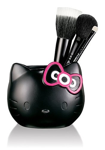 Hello Kitty for MAC Hello Kitty for MAC