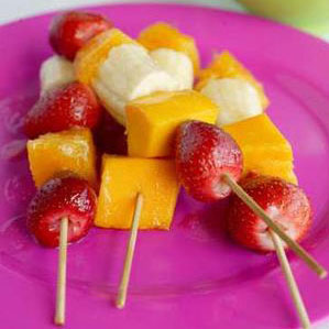5 Ways to Trick Your Tots Into Loving Fruit