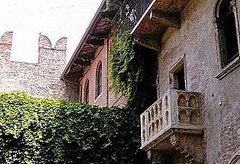 Cool Idea: A Romeo and Juliet-Style Wedding (Without Tragedy) Cool Idea: A Romeo and Juliet-Style Wedding (Without Tragedy)