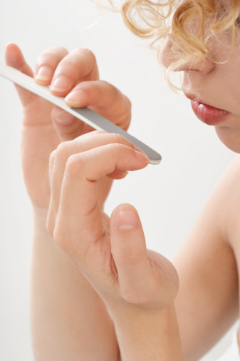 The How-To Lounge: Making Your Manicure Last
