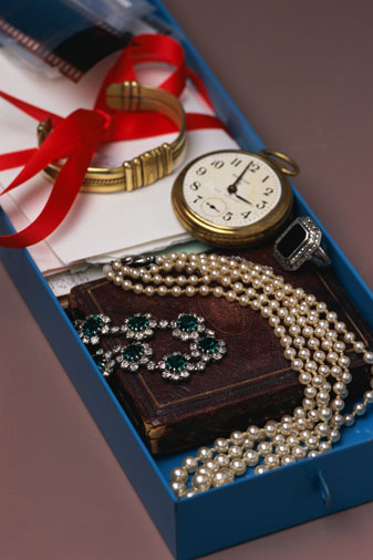 Do Tell: Sentimental Rings and Things