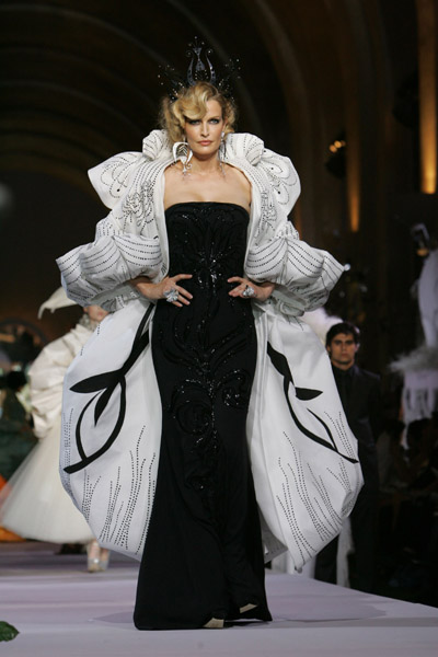 Modelwalk_Tony_14482356_600 Modelwalk_Tony_14482356_600