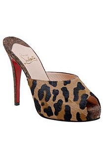 Fab Flash: Louboutin Wants to Keep Red Soles to Himself 