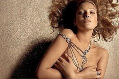 Fab Ad: Drew Barrymore for Gucci Fine Jewelry Fab Ad: Drew Barrymore for Gucci Fine Jewelry