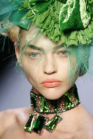 Trend Alert: Riddle Me Rhinestones