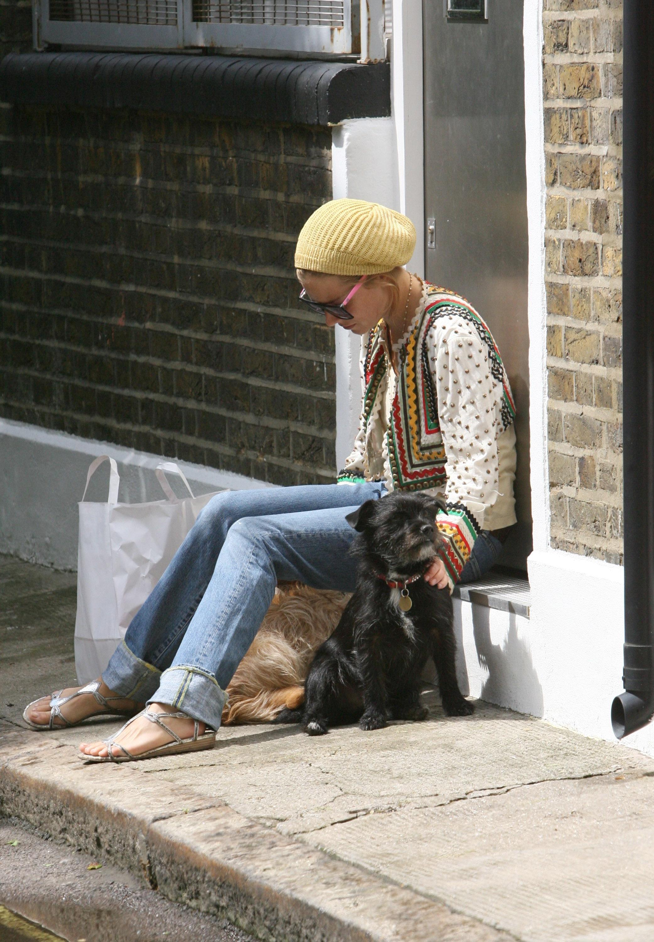 sienna_miller_18_wenn1339701 sienna_miller_18_wenn1339701