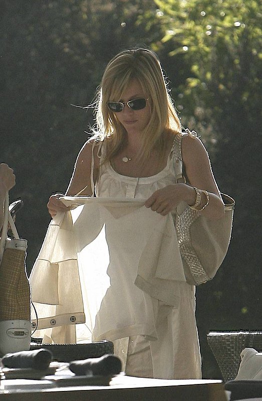 RWITHERSPOON062707_04