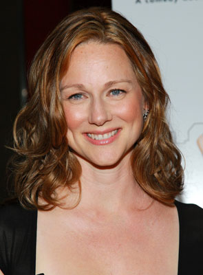 Sugar Bits - Laura Linney Is Engaged!