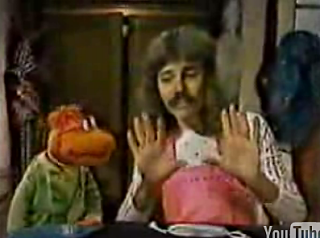 Flashback: Magician Doug Henning On "The Muppet Show"