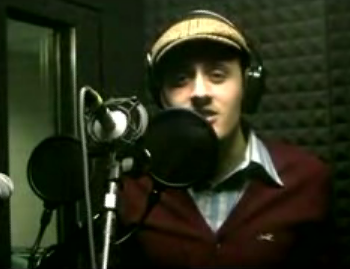 Dude Sings Like a Lady!