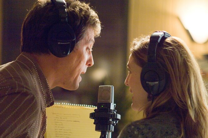 Picture Perfect Tech: Headphones in 'Music and Lyrics' Picture Perfect Tech: Headphones in 'Music and Lyrics'