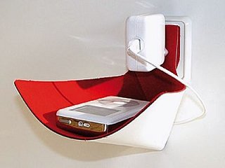 Let Your iPod Take A Nap In The 'Load Thing'