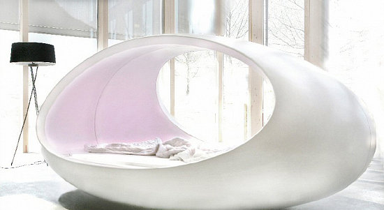 Love It or Leave It? The Sleep-Enhancing Tech Bed