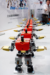 Weightlifting Robots: They're Buff, Tough And Robust 