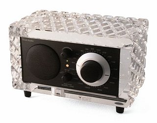 Luxurious Geek: Crystal Tivoli Audio System