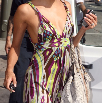 Match The Celeb With The Cell Phone Match The Celeb With The Cell Phone