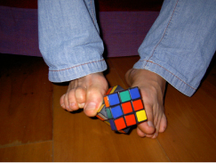 Anssi Vanhala Solves Rubik's Cube With His Feet
