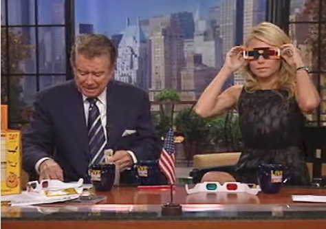 Live With Regis and Kelly Goes 3D for Halloween