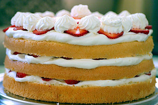 Yummy Link: Strawberry Chiffon Shortcake