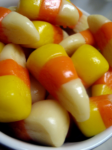 Yummy Link: DIY Candy Corn — Vegan or Regular