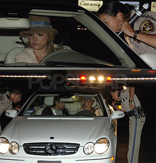 OMG, Britney (And Her Classy Sparkly Blue Eyeliner) Got Pulled Over!!!