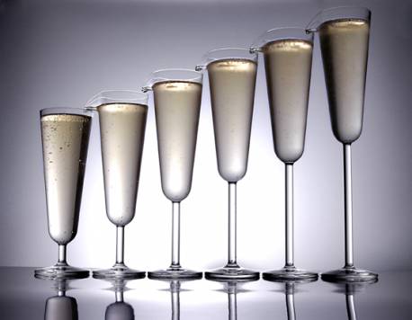Champagne Flute Fountain: Love It Or Hate It? 