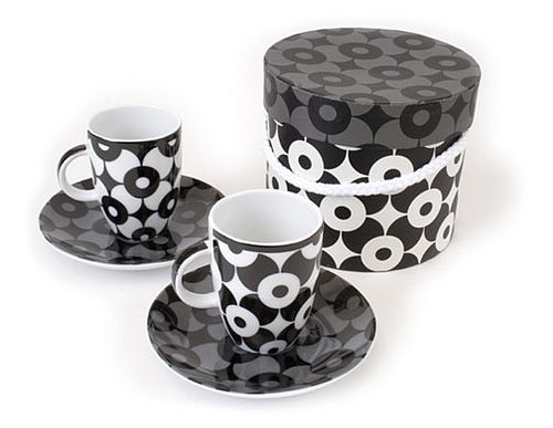 Yum Market Finds: Black and White in the Kitchen